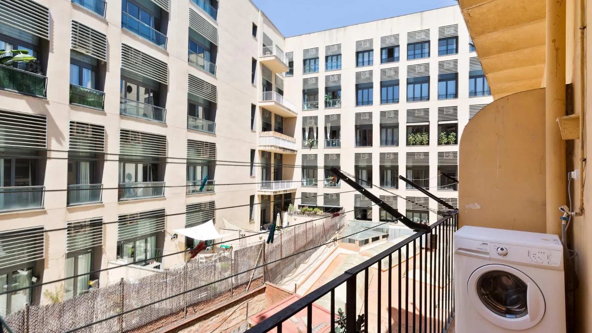 Stay U-Nique Apartments Mistral Barcelona Spanje